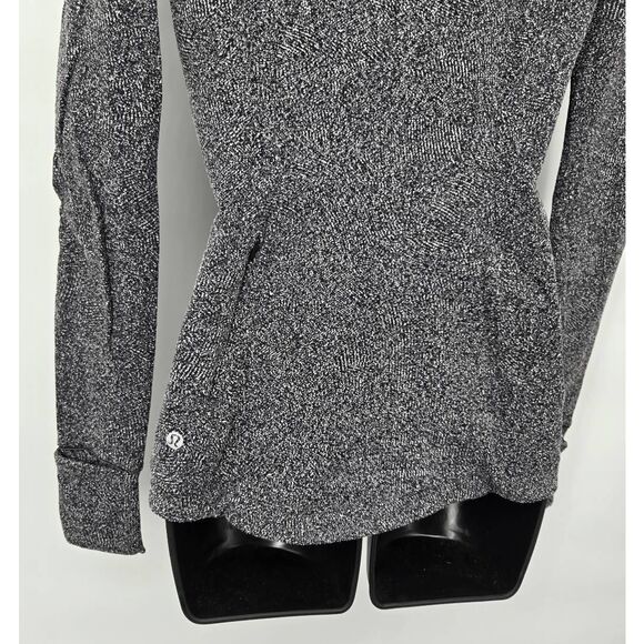 Lululemon Runderful Long Sleeve Size 8 Reconnect Jacquard White Black Top - Picture 8 of 11